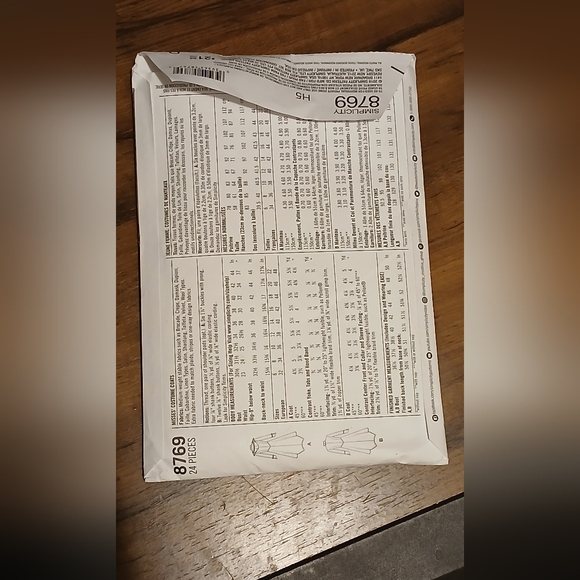 Simplicity Renaissance Womens Coat Pattern - Picture 2 of 4